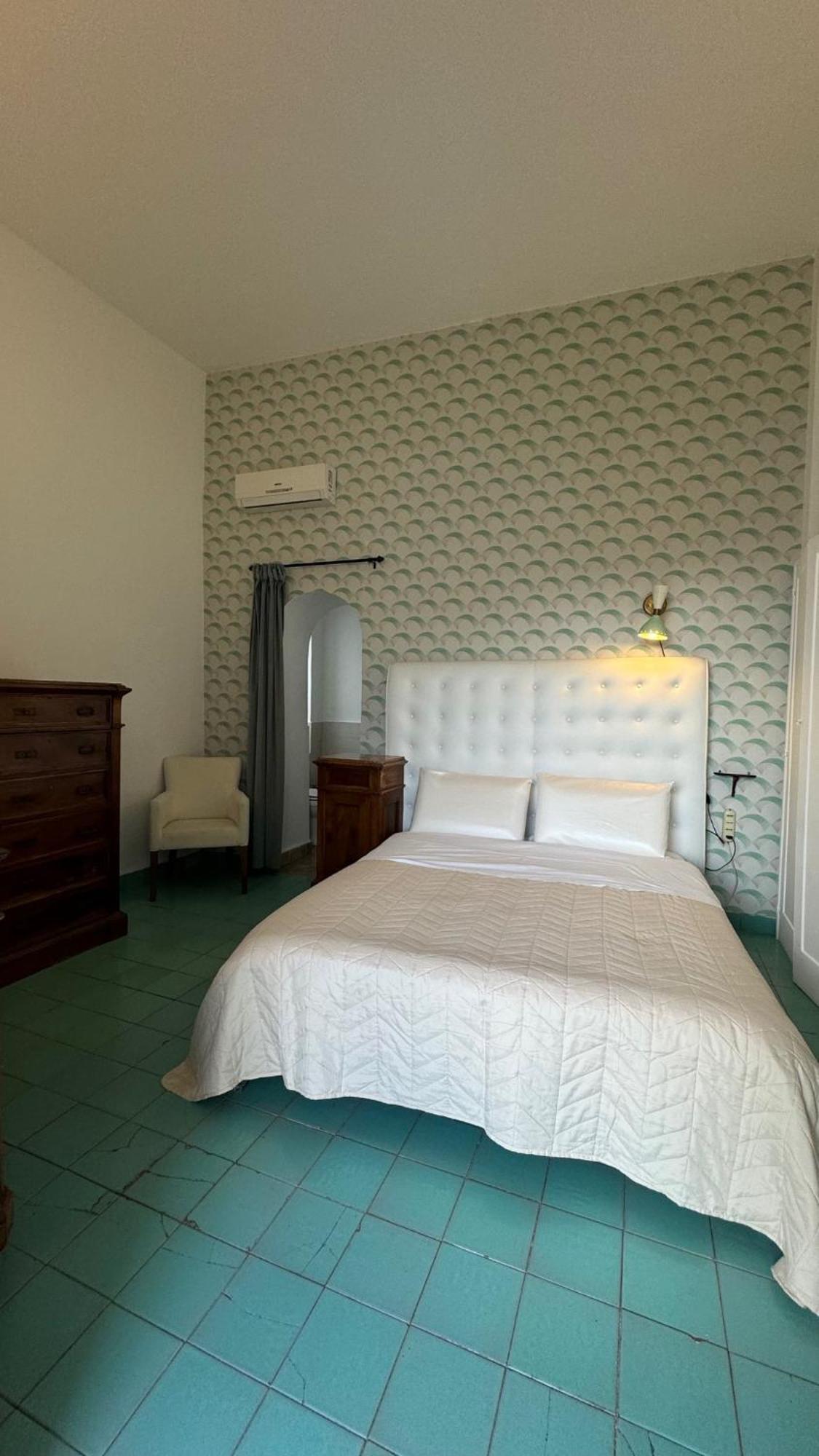 Suites Edivino Design กาปรี ภายนอก รูปภาพ